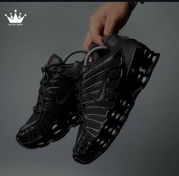 NIKE SHOX
