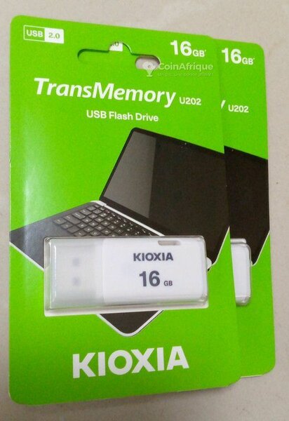 Clé USB Kioxia 16GB USB 2.0