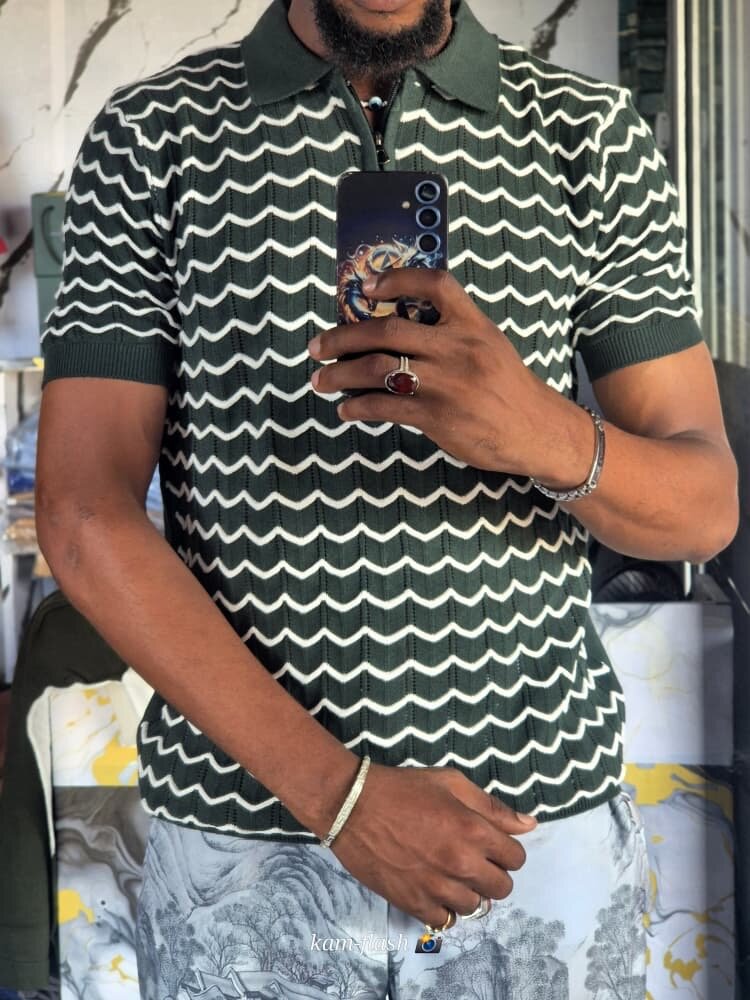 Polo à rayures zigzag élégantes