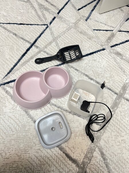 Поилка (новая) миска и лопатка