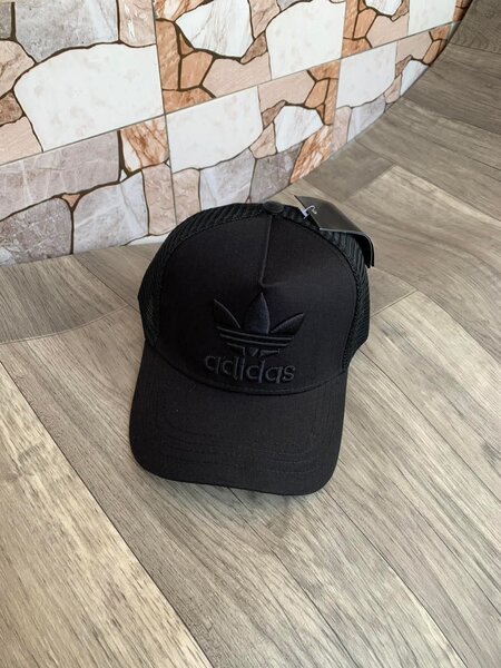 Casquette noire Adidas unisexe