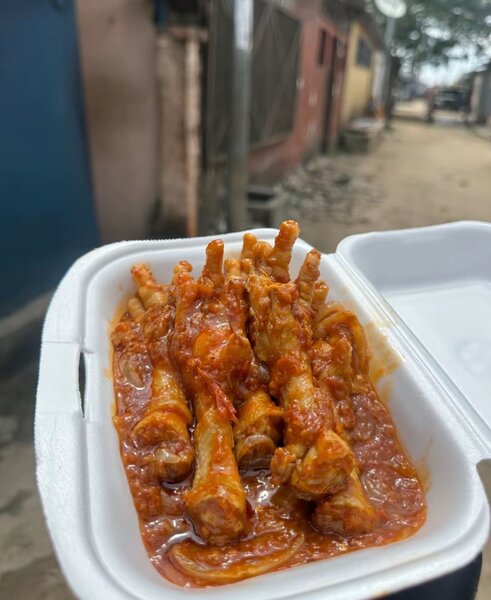 Pattes de poulet épicés