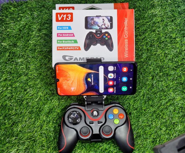 Wireless  controller for phone