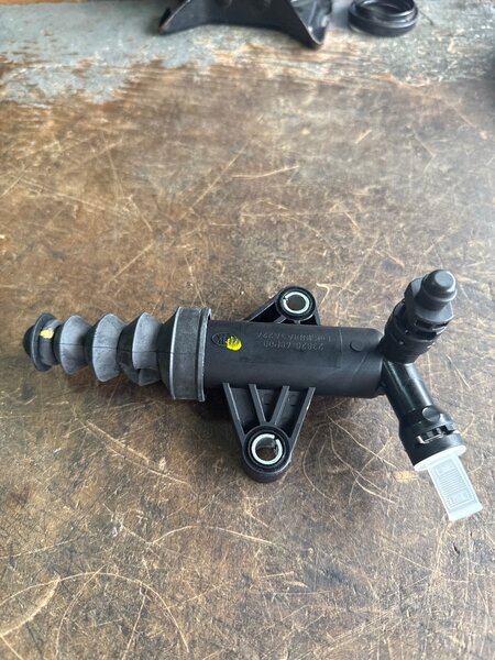 Cylindre récepteur d'embrayage Suzuki