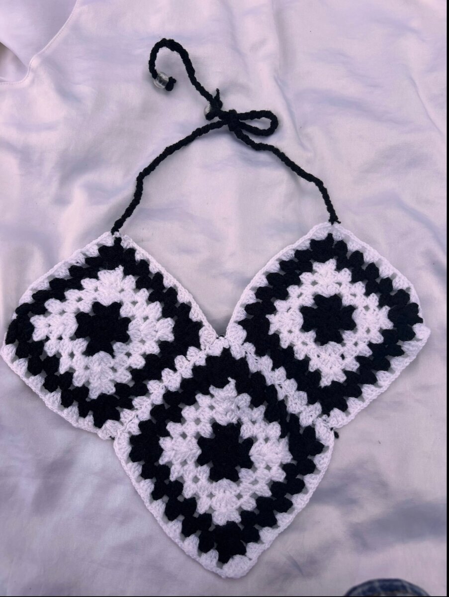 Top crochet tendance noir et blanc