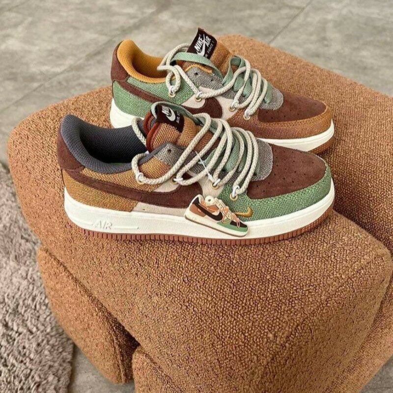 NIKE AIRFORCE UTRAL BROWN