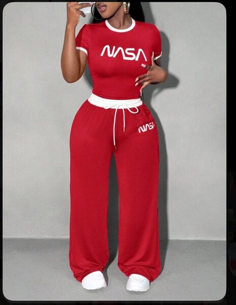 Ensemble Femme Rouge NASA