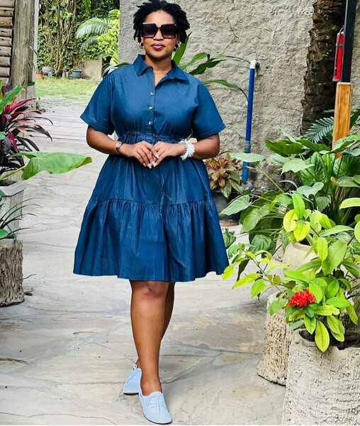 Robe chemise en denim féminin