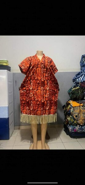 Robe disponible a 8000fr