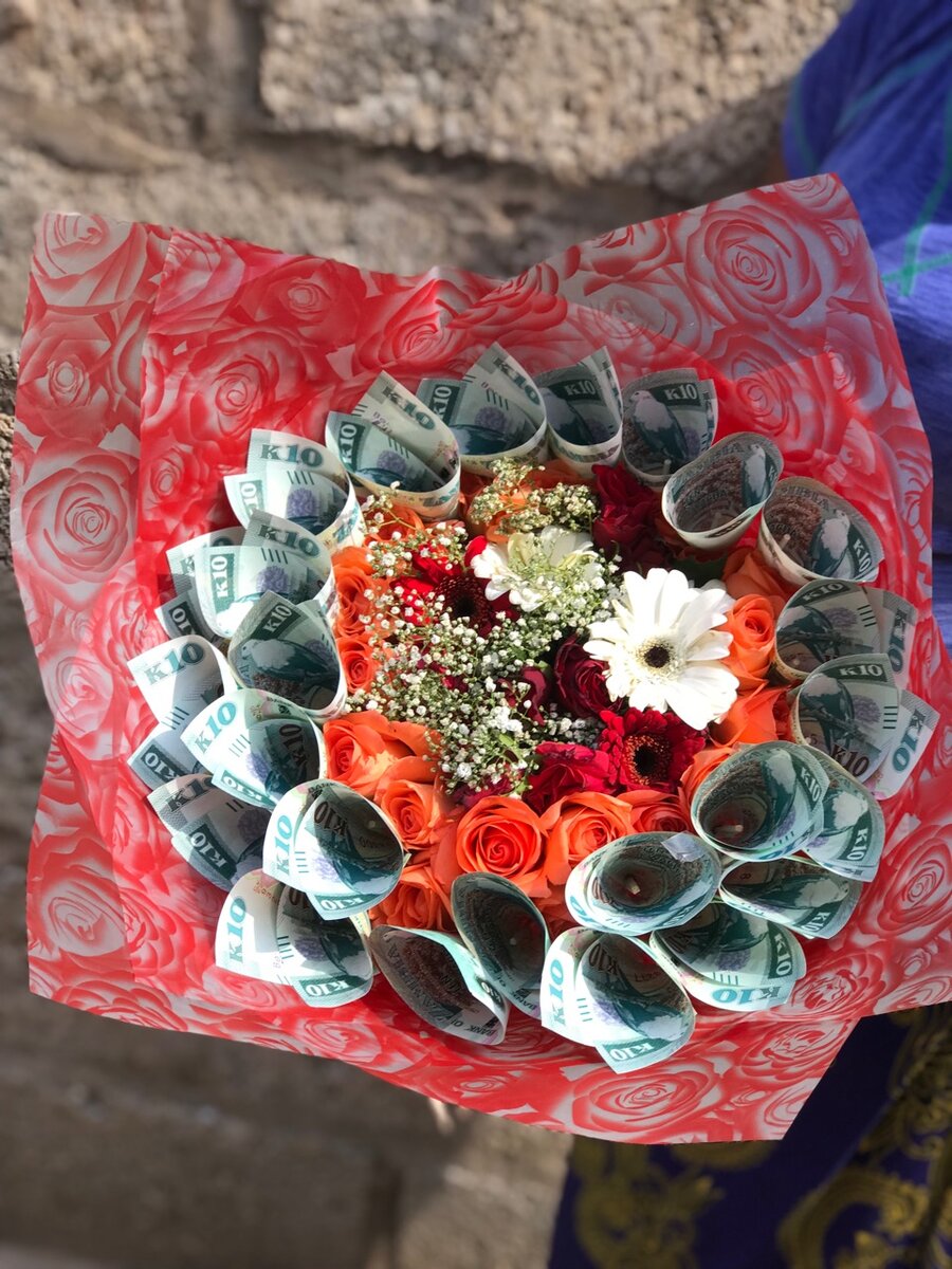 Ruwezi flower and money bouquet