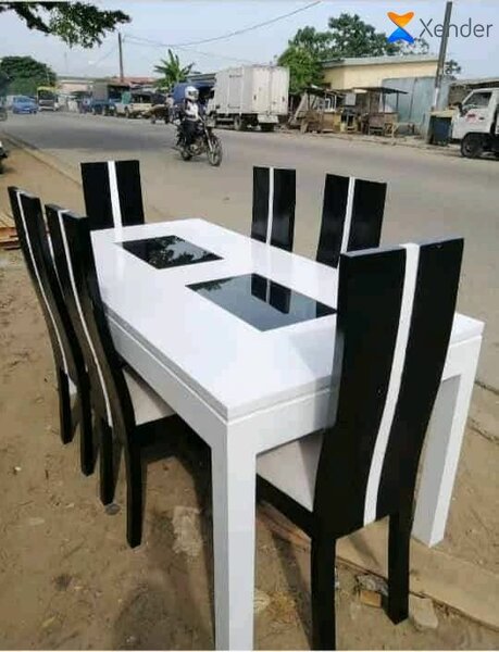 Table et chaises moderne