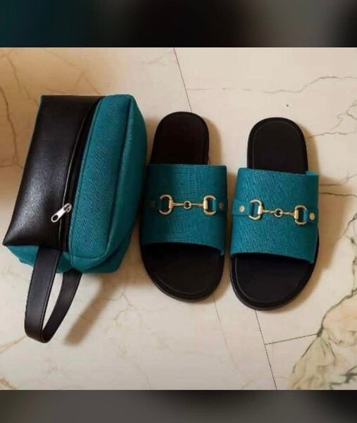 Sandales élégantes avec trousse