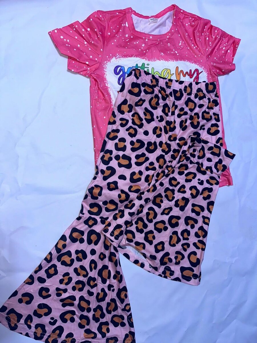 Lot de vêtements pour filles