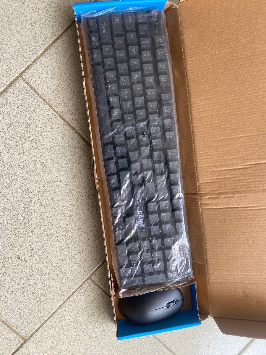 Clavier sans fil avec souris