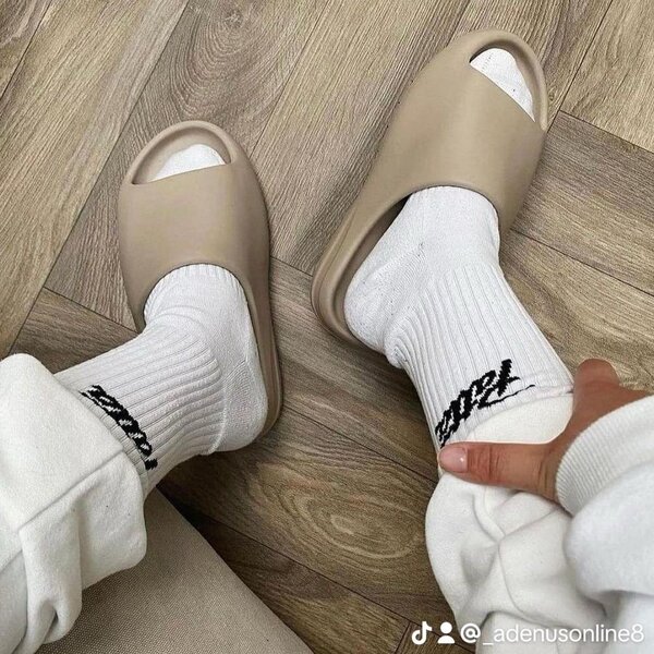 ADIDAS YEEZY SLIDES 40-45