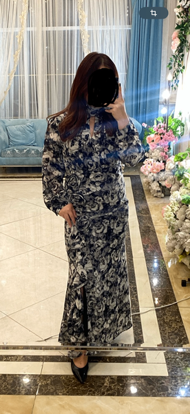 Платье размера М, состояние отличное.