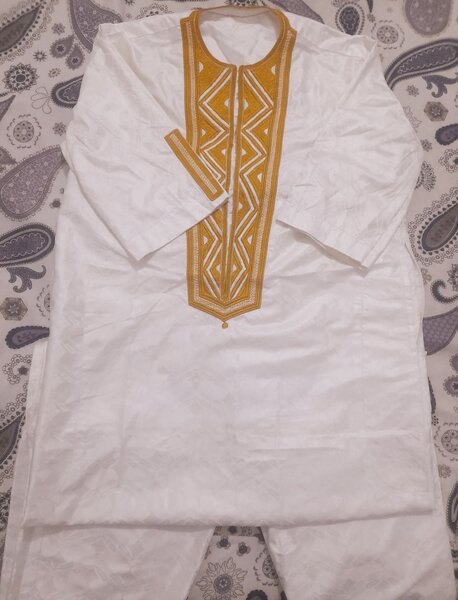 Vêtements d'occasion(friperie)