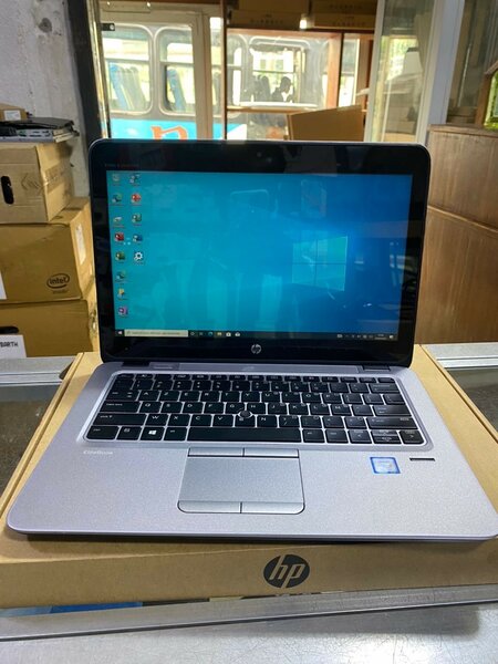 HP elitebook 820 G3