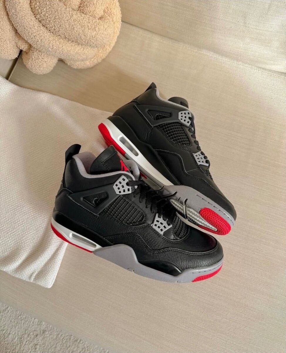 Jordan 4 Retro