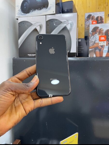iPhone XR 64gig