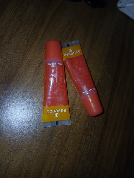 Gloss à lèvres brillant Essence