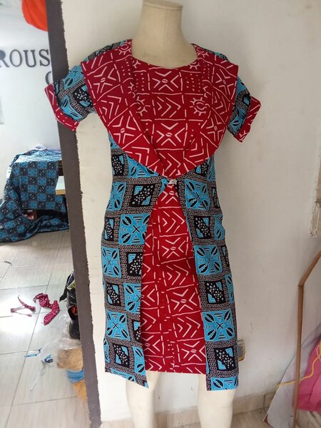 Robe rouge élégante