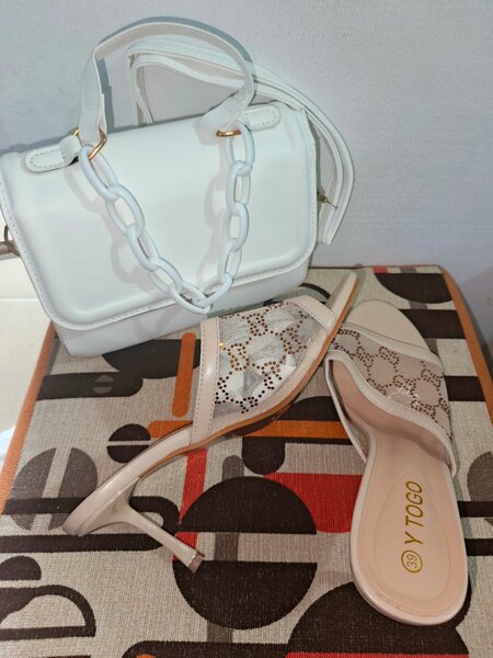 Ensemble chic sac et sandales