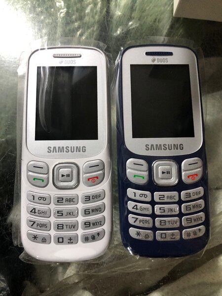Téléphones Portables Samsung Duos