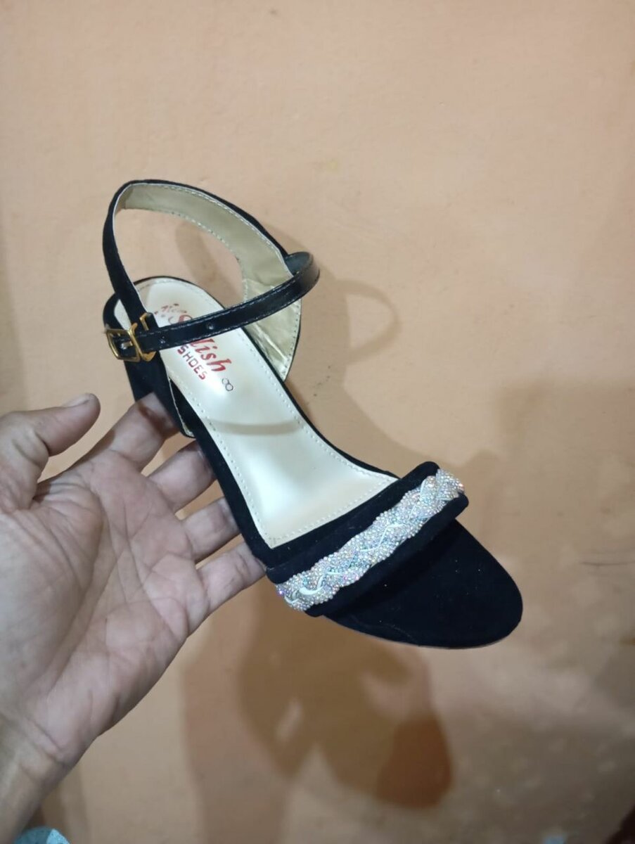 Sandl all sizes available