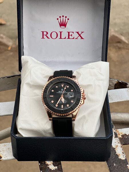ROLEX WATCH WITH ROTATING DIAL