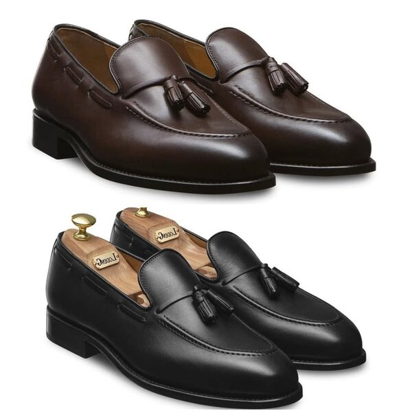 Mocassins en cuir à pompons