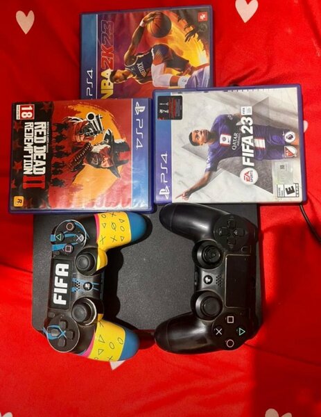 Pack PS4 Jeux et Manettes