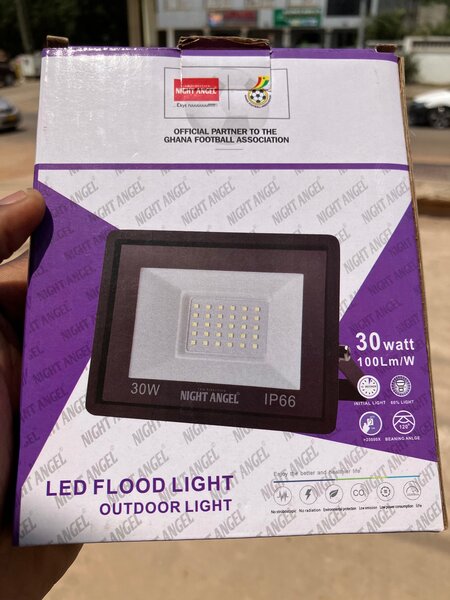 Flood light (night angle 30 watts )