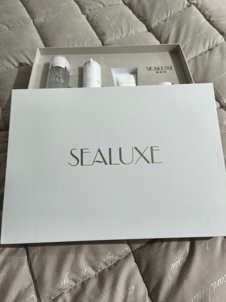 SEALUXE