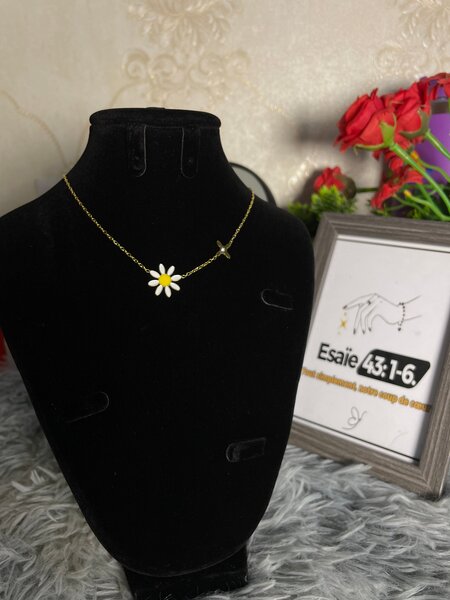 Collier Marguerite Élégant