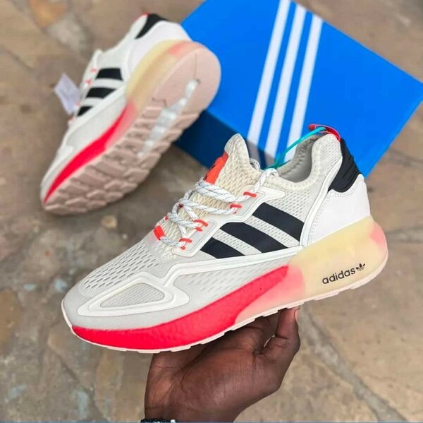 ADIDAS TRAINER