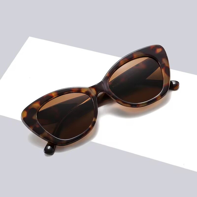 Lunettes de soleil rétro chic