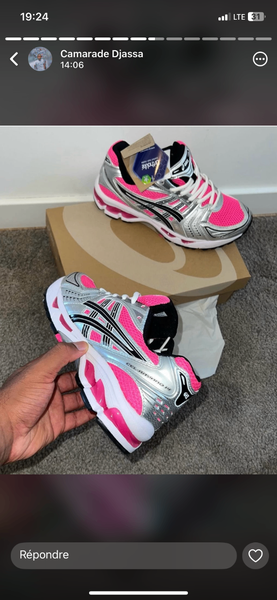 Chaussures de course roses femmes