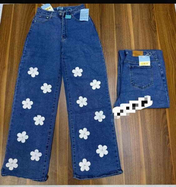 Jean fleuri taille haute