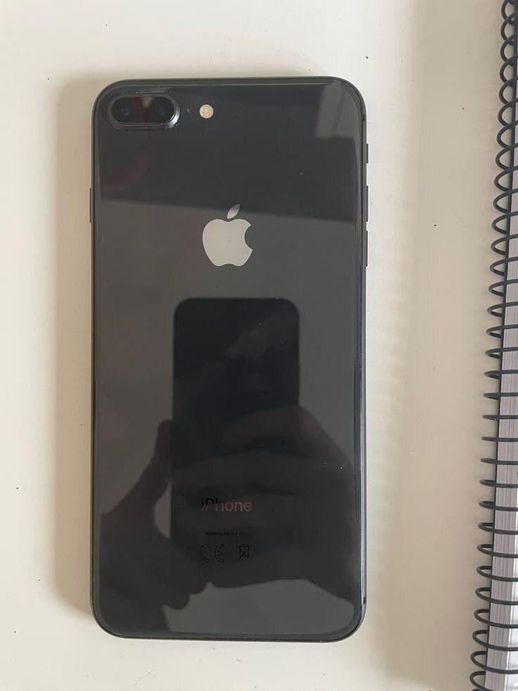iPhone 8 Plus Noir 64GB
