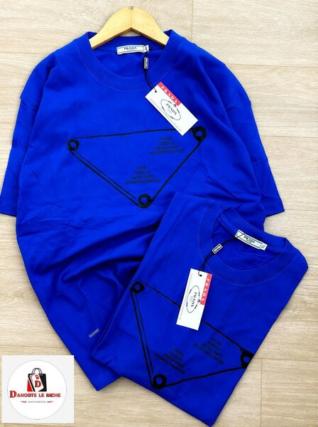 T-Shirt Bleu Design Graphique