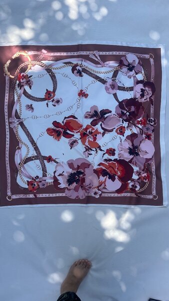 Шелковый платок