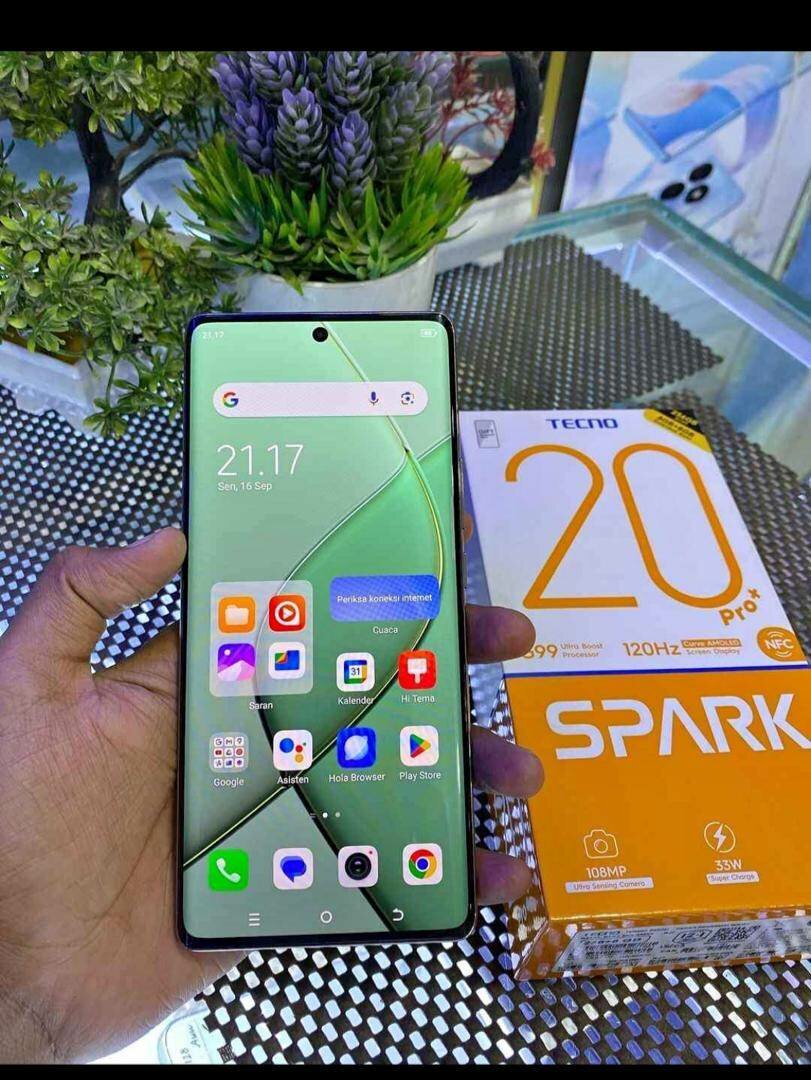 Tecno spark 20 pro plus