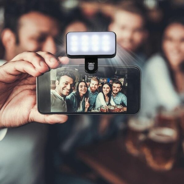Selfie Light protects your eyes from harm.
