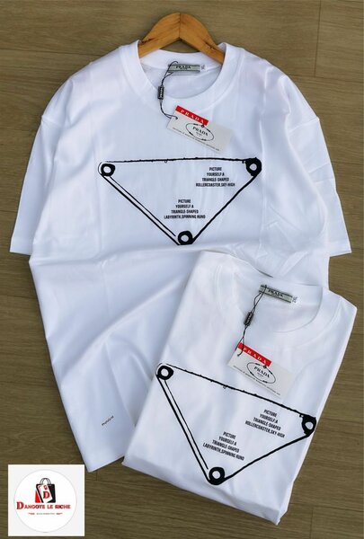 T-shirt blanc design moderne