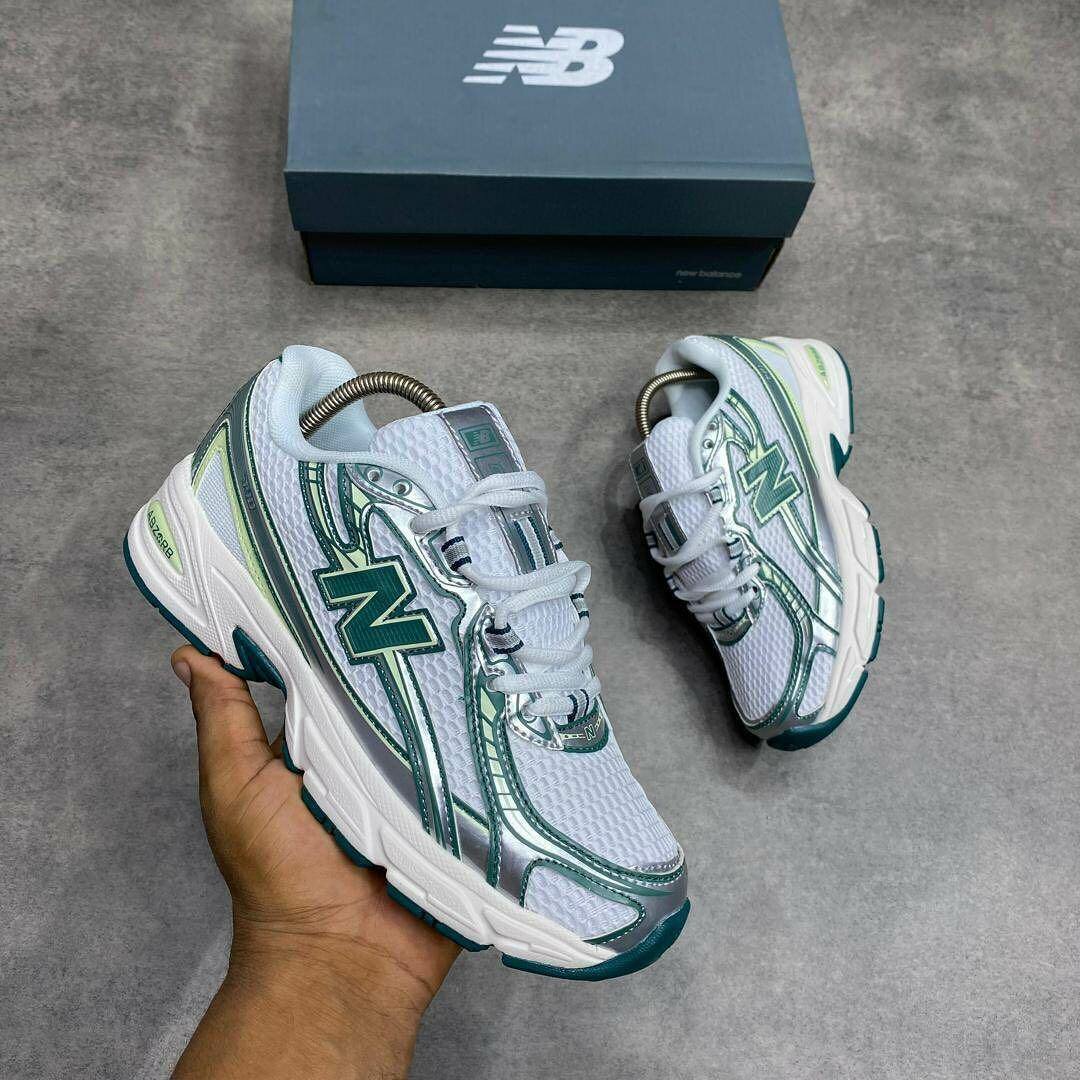 Chaussures New Balance 740