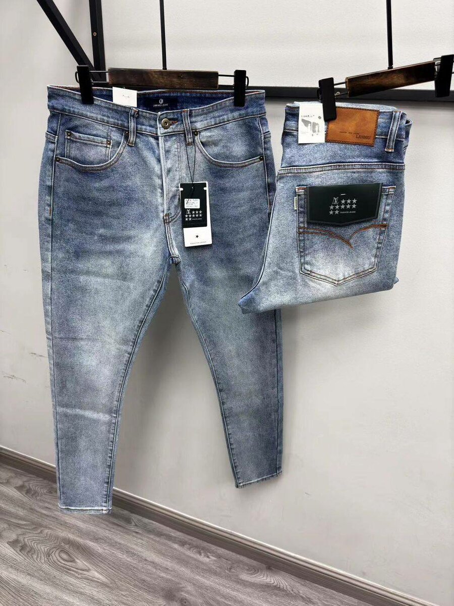 Jeans slim homme modernes