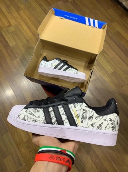 Baskets Adidas Superstars