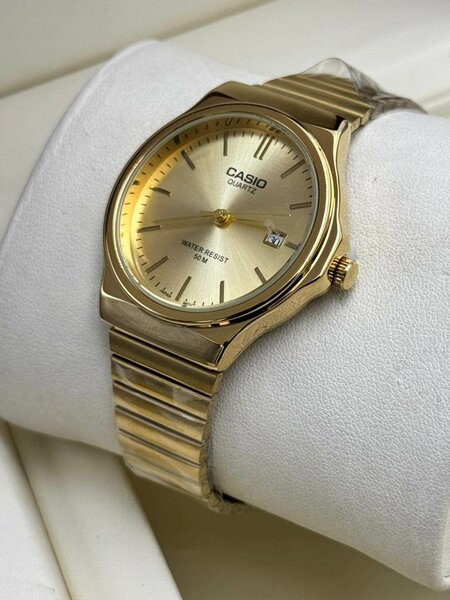 MONTRE LUXE HOMME CASIO