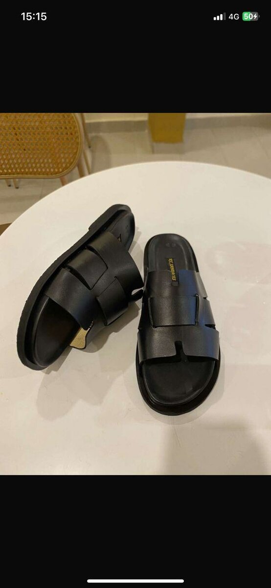 Sandales noires élégantes